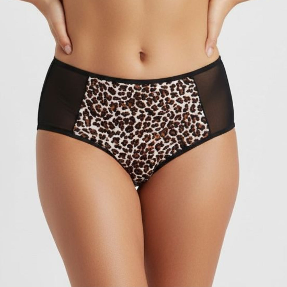 Culotte menstruelle léopard élégance OFFUZA portée, protection confortable et discrète