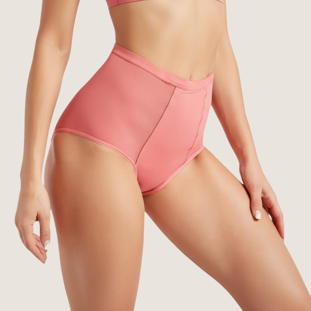 Culotte menstruelle taille haute rose douce OFFUZA portée, maintien confortable