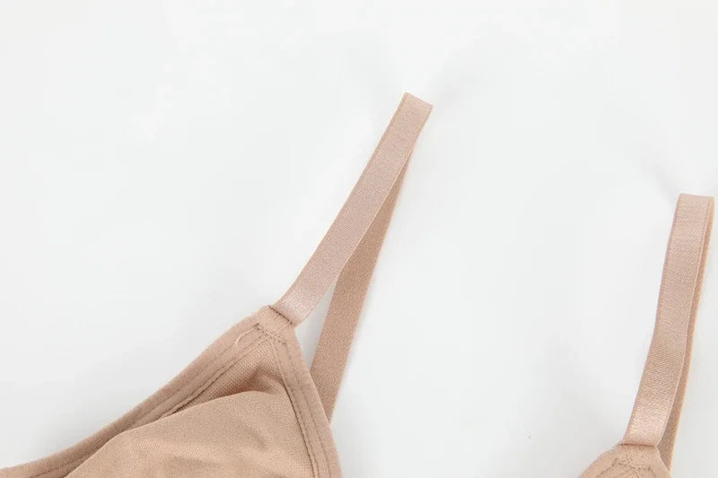 Détail des bretelles du body gainant confort OFFUZA, maintien souple et ajusté