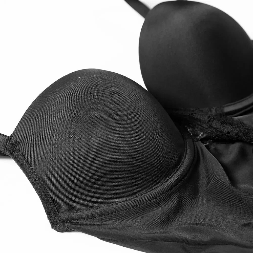 Détail des bonnets du body sculptant dentelle OFFUZA, maintien poitrine et confort