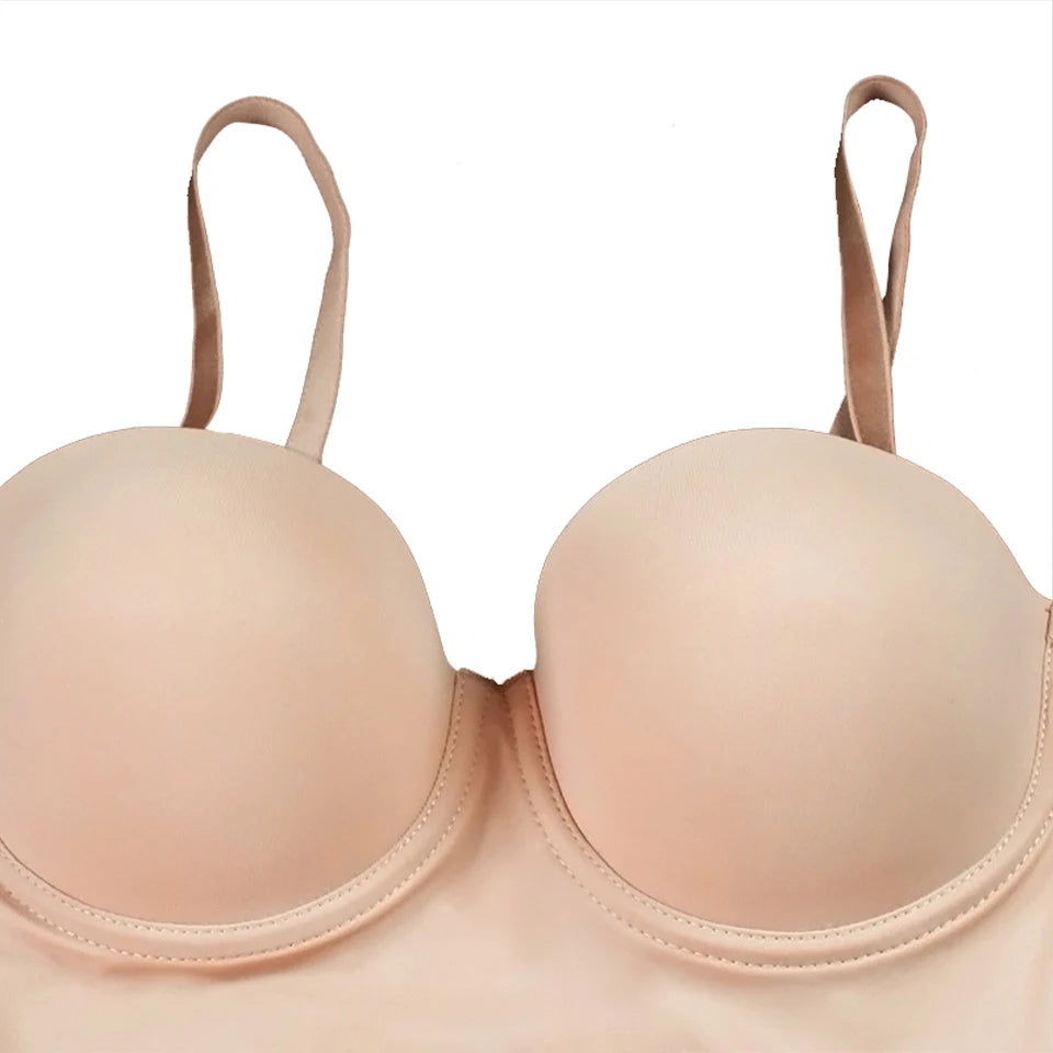Détail du bonnet de la robe gainante sculptante OFFUZA, soutien intégré et confort